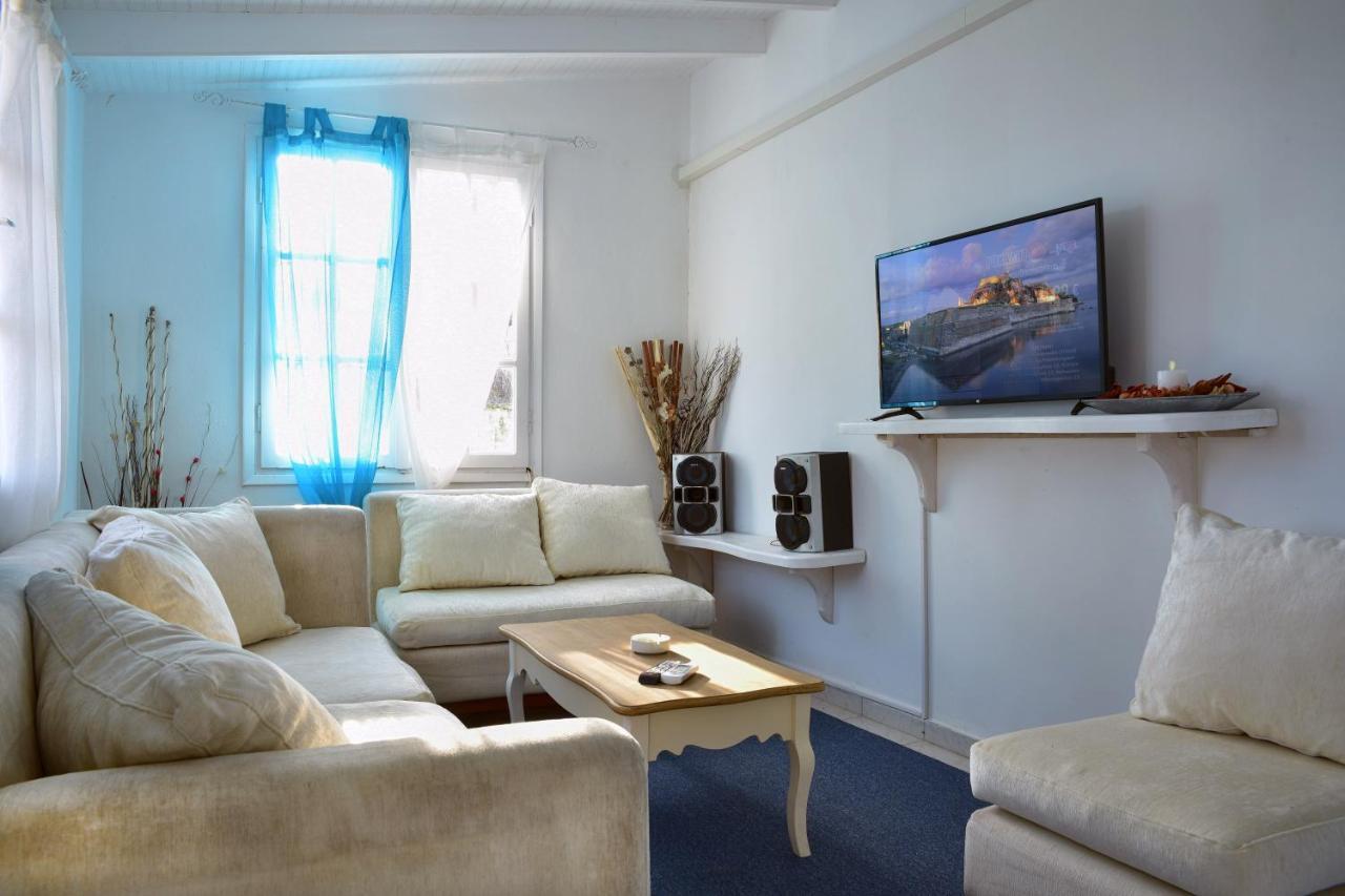 Villa Spiaggia Bianca Dafnila Exteriör bild